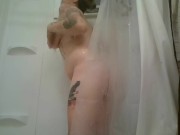 Voyeur Spying Girl Bubbly Showering shaving sing,dancing Finger Fucking pussy 2 cum  12/16