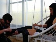 Amber Storm likes her feet worshiped 1/16