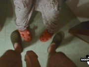 PandaVlog: dietro le quinte tettona italiana mi rade e succhia il cazzo 12/16