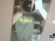 PandaVlog: dietro le quinte tettona italiana mi rade e succhia il cazzo 8/16