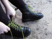 23Yr Old Hannah gives me a footjob outside CUMSHOT 1/16