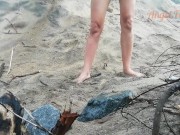 Public peeing teen girl on the beach 15/16