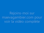 EXTRAIT - JE VIDE LES COUILLES D'UN JEUNE HOMME ET J'AVALE TOUT !!! 15/16