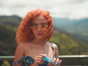 Hanna la colegiala se masturba en la piscina durante el paseo escolar 15/16