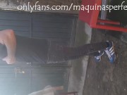 El vecino necesita huevos y termina dejándome toda su leche en mi garganta profunda 2/16