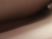 Мокрая не выдержала и залила всю кровать 2/16