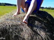 PUBLIC FLASHING OF PUSSY AND BUTT PLUG IN AN OPEN FIELD AND A STUNNING DRESS! ANGELINAPUX 4K 16/16