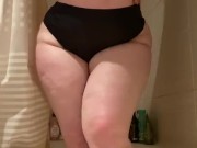 Толстушка с мохнатой пиздой Ирина Природа раздевается и мастурбирует в душе 4/16