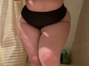 Толстушка с мохнатой пиздой Ирина Природа раздевается и мастурбирует в душе 6/16