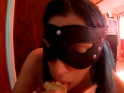 Nicole juega con queso y recibe una dura cojida y semen en su boca 10/16