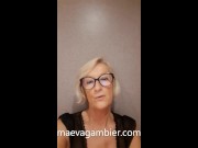 A l'hôpital pour faire des tests de la COVID-19, je me masturbe dans la salle de bain de la chambre 5/16