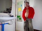 Plumber striptease. The housewife called a plumber and had an orgasm. The housewife called a plumbe 5/16