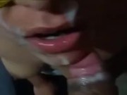 Me la tiran en la cara toda la leche 16/16