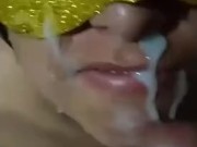 Me la tiran en la cara toda la leche 9/16