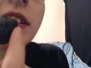 Chewing asmr with nice juicy grapes