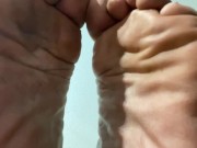 Feet soles wrinkles ebony toes 14/16