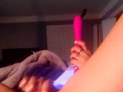 Sexi babe trys out new toy for the first time! 10/16