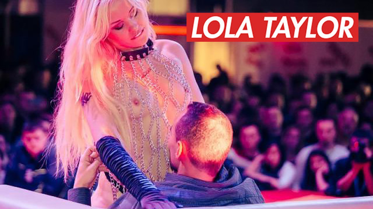 Blowjob Audience - Lola Taylor On Stage Live Show & Outside Blowjob - RedTube