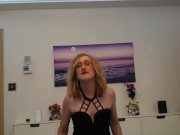 Lisa riding the huge Comanche war horse dildo in her arse 1/16