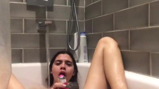 320px x 180px - latina Amateur teen masturbates and squirts in shower - RedTube