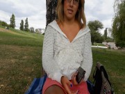 Ella muestra todo por dinero