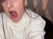 Drooling and oil feet 1/16