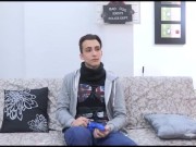 Nuestra tetona MILF adora las pollas grandes y los jovencitos inocentes 8/16