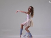 Ursula Fe brunette curly hair gymnast 2/16