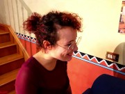 Studentesse Umiliano Il Loro Amico Sfigato Che Annusa Calzini e Annusa Piedi Nudi Sudati Femdom ITA 4/16