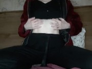 Hot amateur model masturbates before going to bed. 1/16