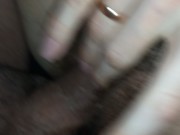 Трахает мою волосатую пизду крупным планом 2/16