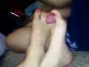 I really love to satisfy myself with my gf's feet while she's ignoring me 4/16