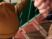 Отсосала большой хуй прямо в подъезде, с окончанием на лицо - Loly_Kitty 12/16