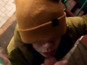 Отсосала большой хуй прямо в подъезде, с окончанием на лицо - Loly_Kitty 16/16