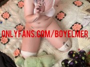 Nonbinary Babe Cums Hard from Hitachi and Glass Toy 10/16