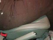 ⭐ Desperate Girl Pees Her Brown Jeans In The Car!   6/16