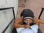 Sexo con un desconocido en la escalera de su departamento 4/16