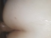 olhando ela no banho, não resistimos e fodemos gostoso 15/16