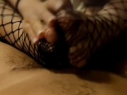 【足コキ】【足交】年下彼女に網タイツでヌルヌルローション足コキされる 1/16