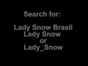 A ruiva natural aceitou dinheiro para chupar meu marido, descobri e fodi ela com meu Cintaralho 16/16