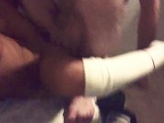 Быстро трахнула друга семьи перед тем, как пойти спать к мужу. 7/16