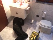 ANTEPRIMA - BIONDA ITALIANA SI FA SCOPARE DALL'IDRAULICO 7/16