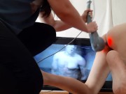 Выебала её в жопу перед телевизором вибрирующим массажёром - lesbian_illusion 7/16