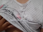 เด็กนักเรียนโชว์คลึงนมในห้องน้ำ Thai schoolgirl shows up boobs in the bathroom 7/16