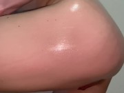 Не удержалась и подрочила пока парня не было дома  9/16