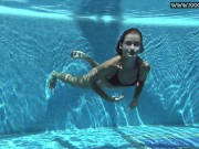 Swimming pool pornstar babe Tiffany Tatum 6/16