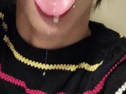 Uniqueen peeing,farts and licking my jucie off my finger come taste it 4/16