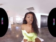 VRALLURE Amari Likes To Play Games! 2/16