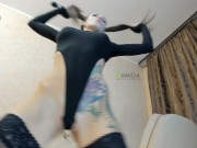 Брат застукал сводную сестру, когда она смотрела порнушку 4/16