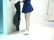 Mi chica se desnuda completamente en la calle 6/16